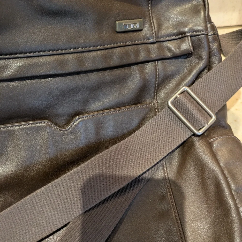 Tumi Dark Men's Brown Bag Leather